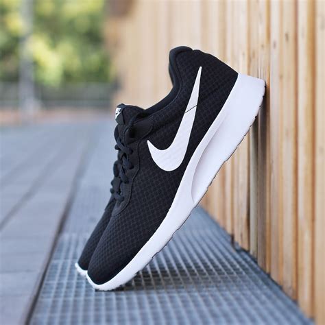 neue nike schuhe männer|nike turnschuhe herren.